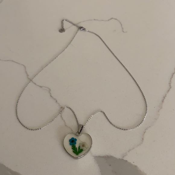 Floral Necklace - Picture 2 of 4